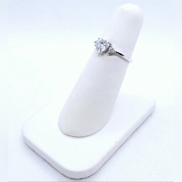 Sterling Silver 925 CZ Heart-Shaped Anniversary Ring Engraved I LOVE YOU - Picture 4 of 11